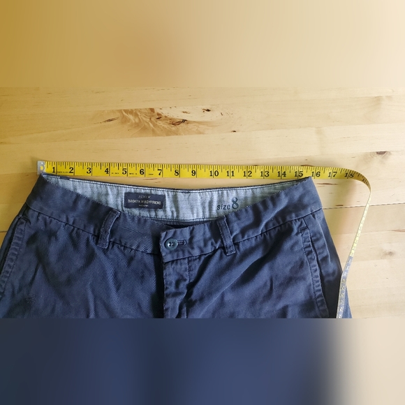 J Crew womens Boyfriend shorts, broken in - Picture 3 of 14